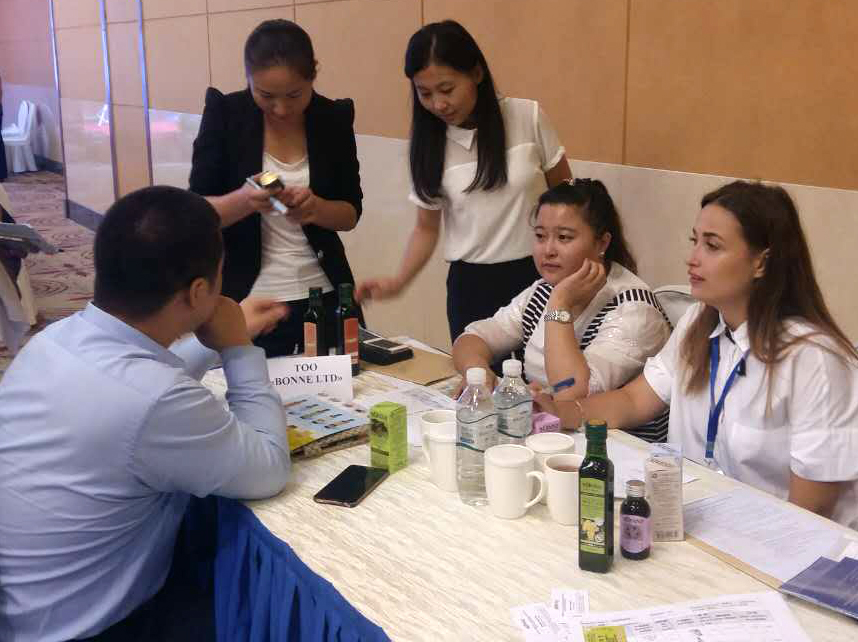 第六届哈萨克斯坦企业推介会暨贸易洽谈会在乌 第六届哈萨克斯坦企业推介会暨贸易洽谈会在乌